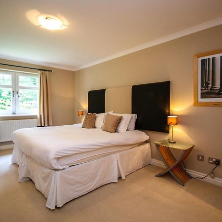 Turnberry Apartments Habitación foto